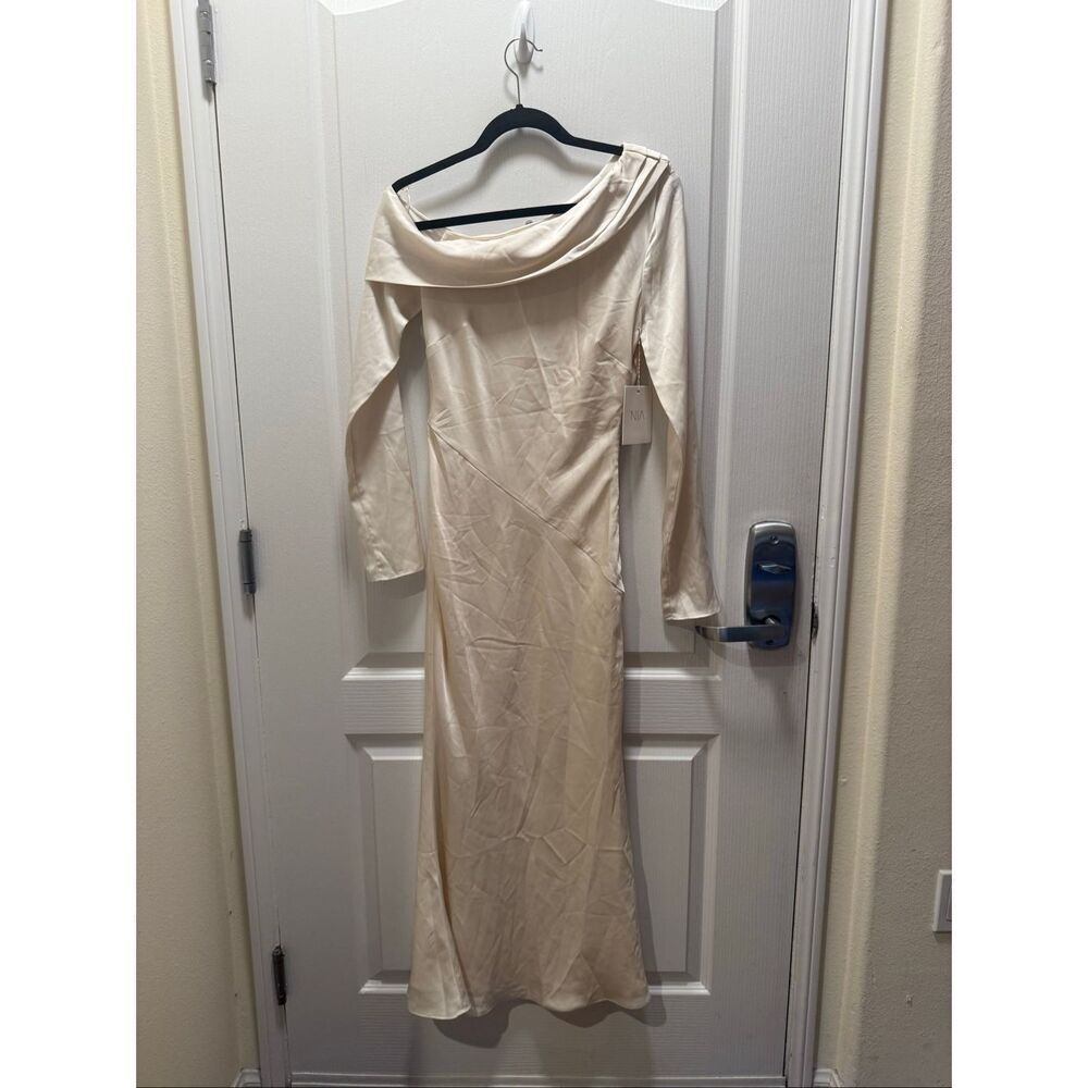 NIA Claire Asymmetrical off-shoulder neckline Slip Midi Dress size S NWT$118 - Picture 5 of 7